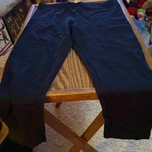 Jr charming Charlie black Capri